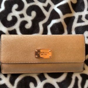 Michael Kors Rose gold slim wallet